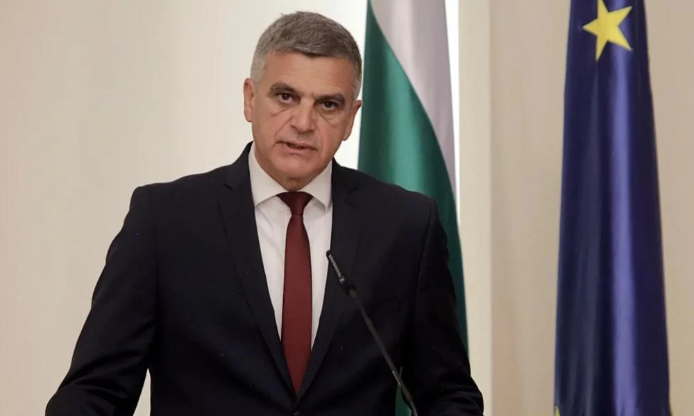 Βουλγαρία: "Έφαγε" το κεφάλι του ο υπ. Αμυνας - Καθαιρέθηκε γιατί χαρακτήρισε «επιχείρηση» τον πόλεμο στην Ουκρανία